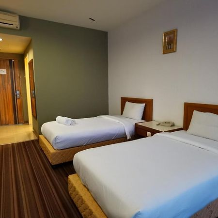 Folkmeldrum Hotel Johor Bahru Zewnętrze zdjęcie