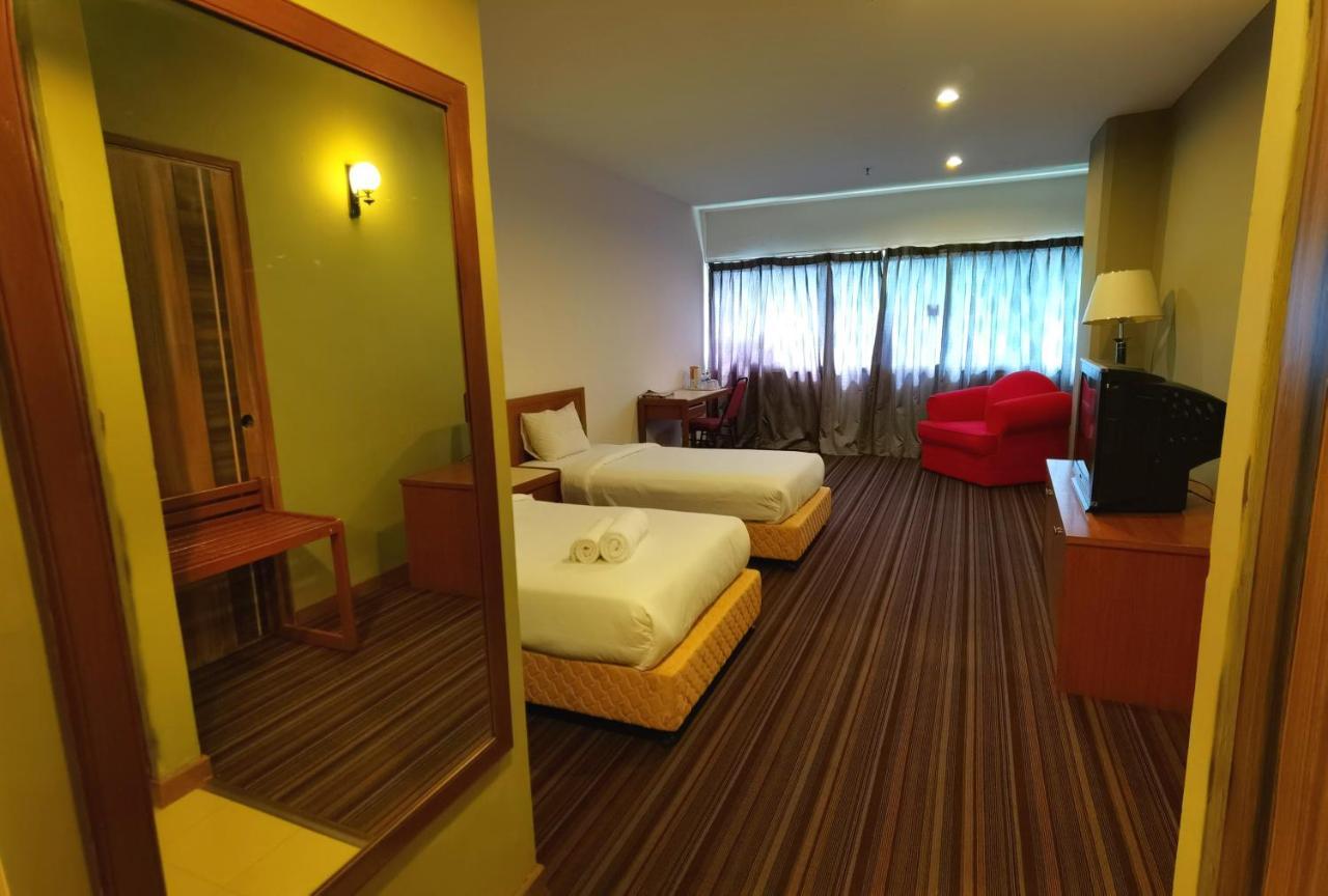 Folkmeldrum Hotel Johor Bahru Zewnętrze zdjęcie