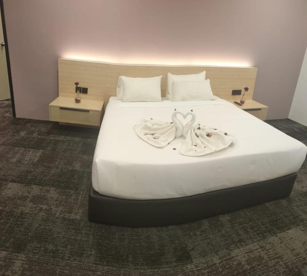 Folkmeldrum Hotel Johor Bahru Zewnętrze zdjęcie