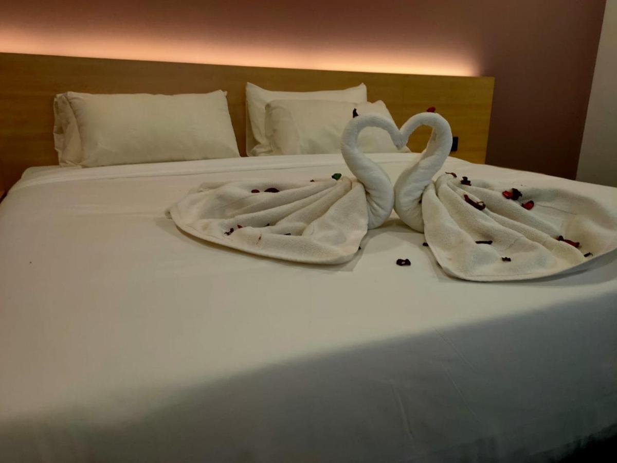 Folkmeldrum Hotel Johor Bahru Zewnętrze zdjęcie