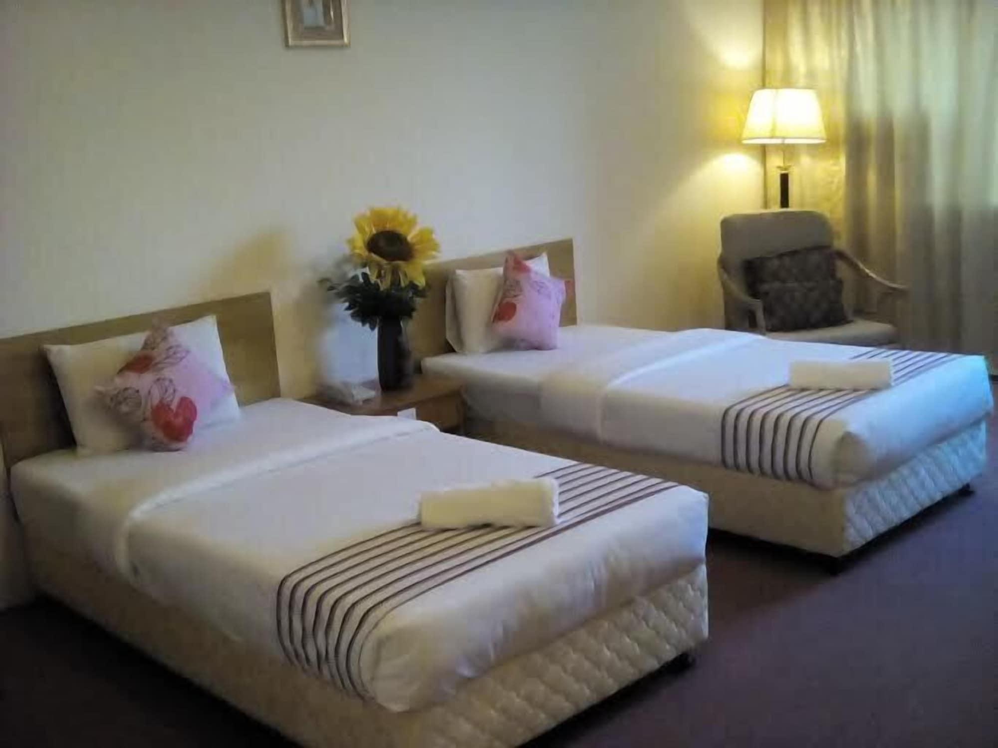 Folkmeldrum Hotel Johor Bahru Zewnętrze zdjęcie