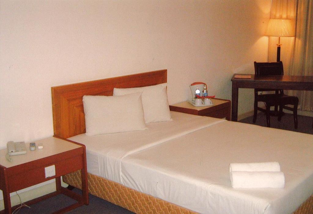 Folkmeldrum Hotel Johor Bahru Zewnętrze zdjęcie