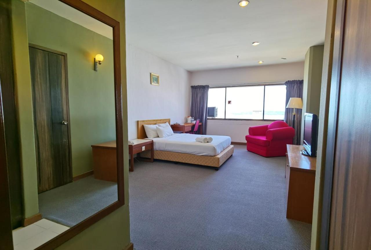 Folkmeldrum Hotel Johor Bahru Zewnętrze zdjęcie